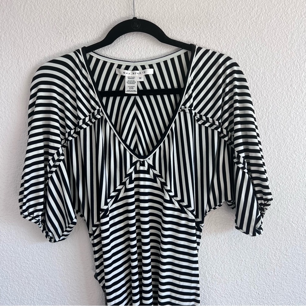 Max‎ Studio Women’s Striped V-Neck Dolman Sleeve Belted Dress - Picture 2 of 14